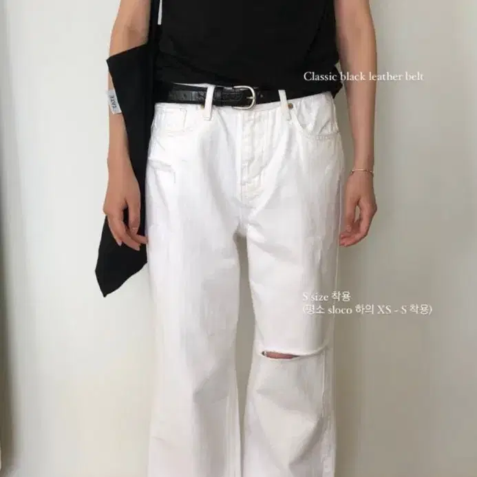 [새상품] 더버터크림 white cut off jean