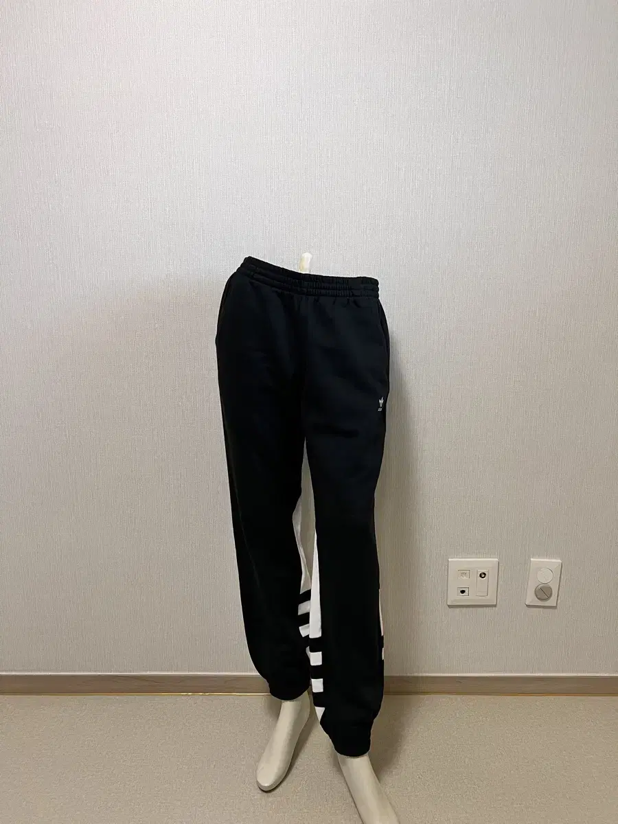 adidas Trefoil Joggers