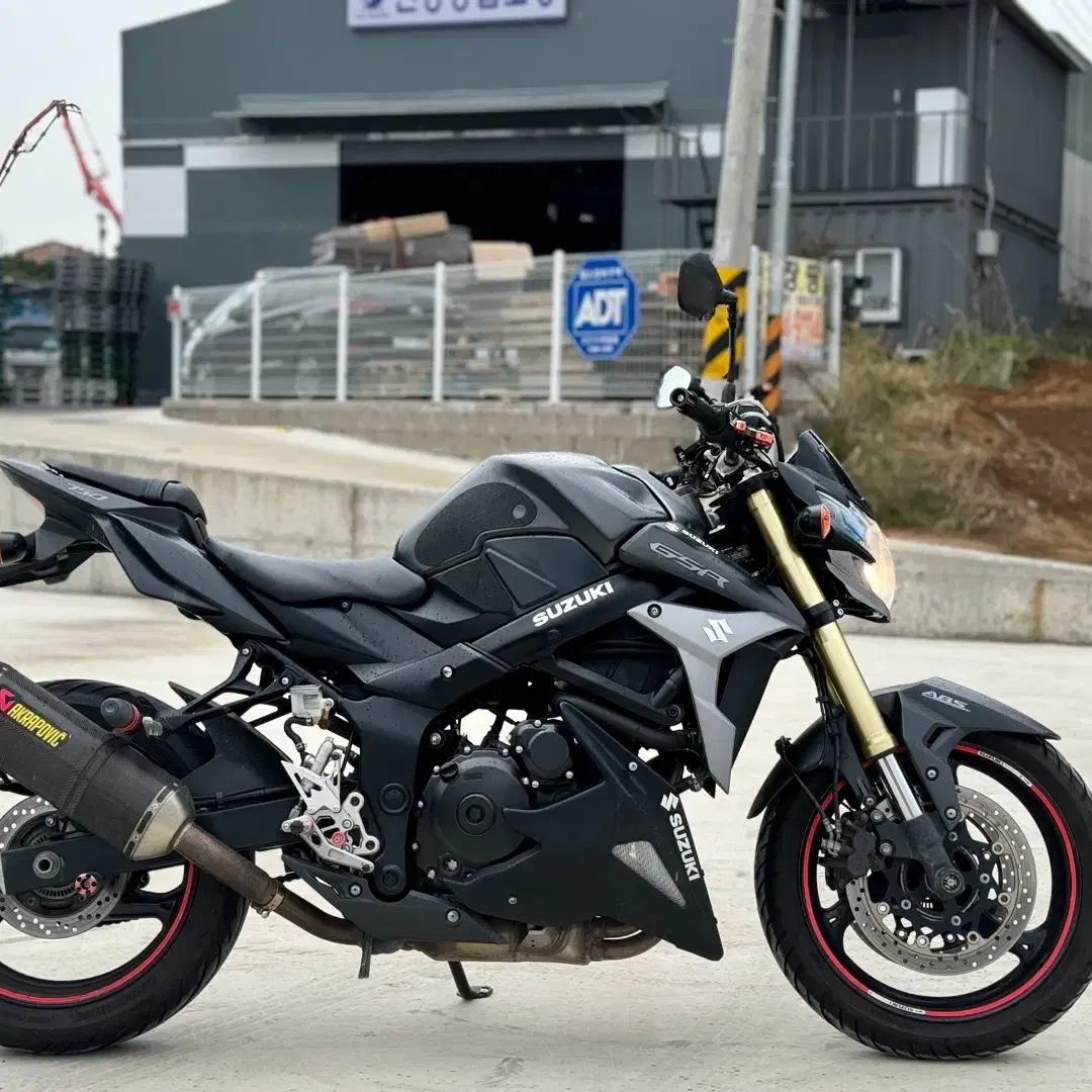 스즈키 gsr750a 2016년 / 아크라구변 / 투채널블박 판매합니다