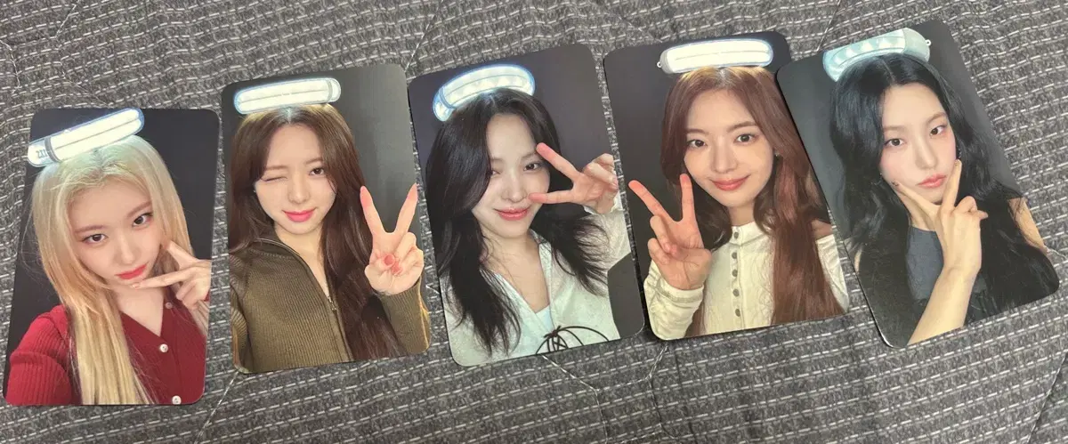 Itzy Lightings photocard set