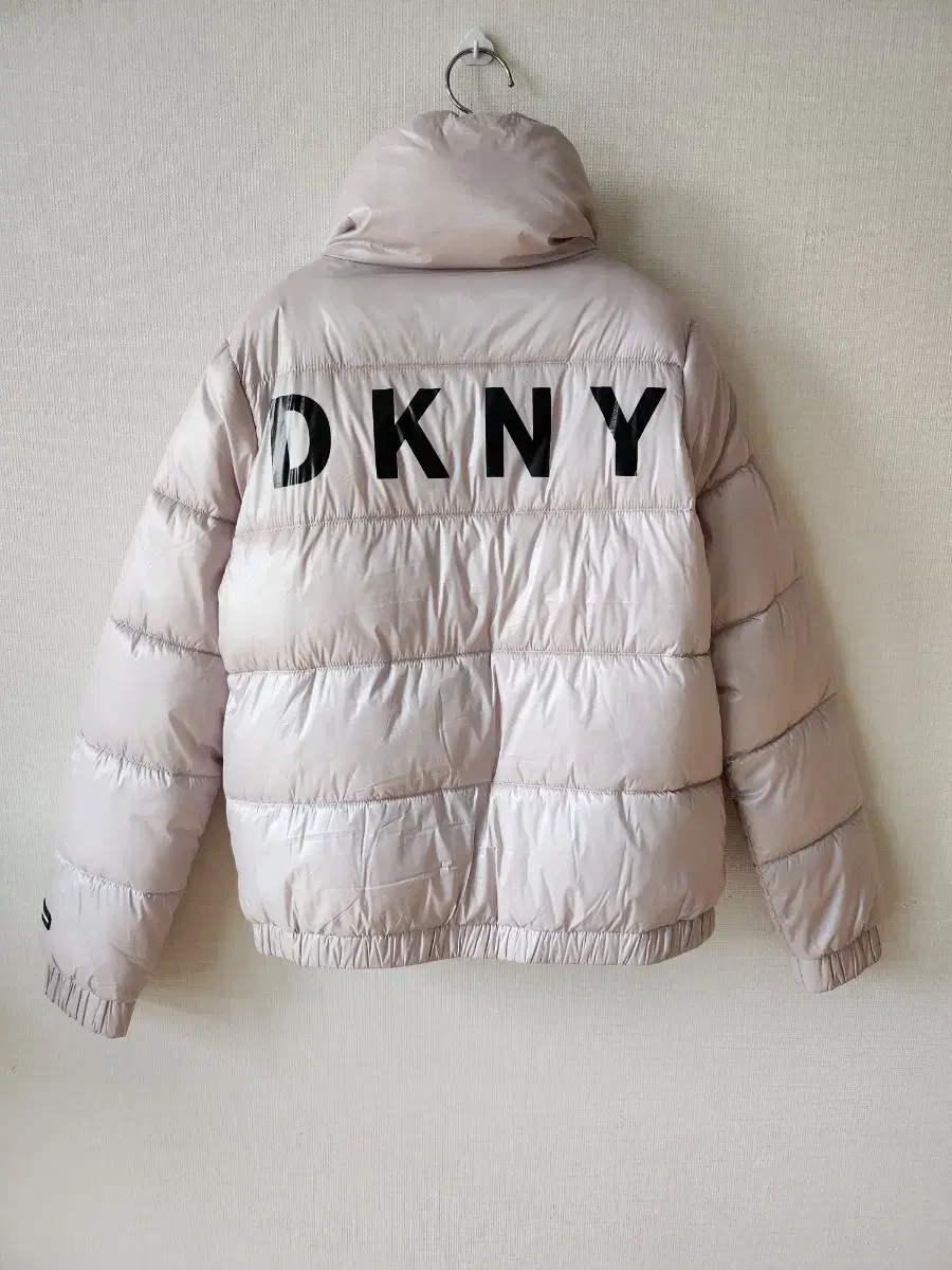 DKNY캐쥬얼패딩(XS)