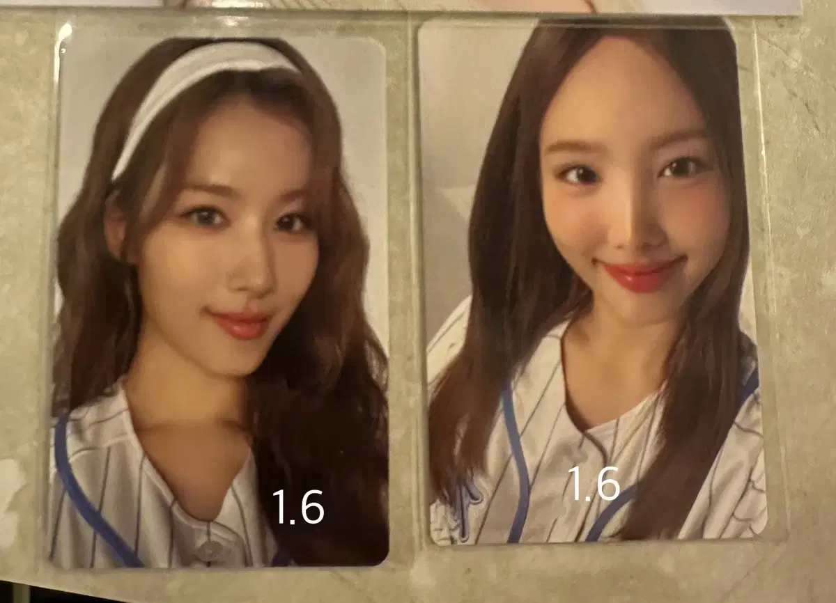 Twice nayeon sana pop up pre-order benefit photocard transfer