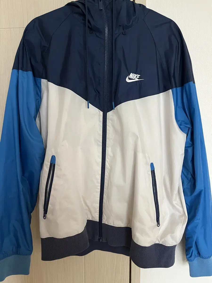 Nike Windrunner Windbreaker size L to sell