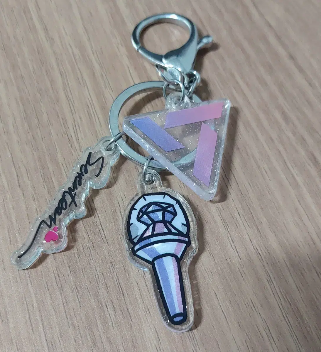 Sell Seventeen keyring 