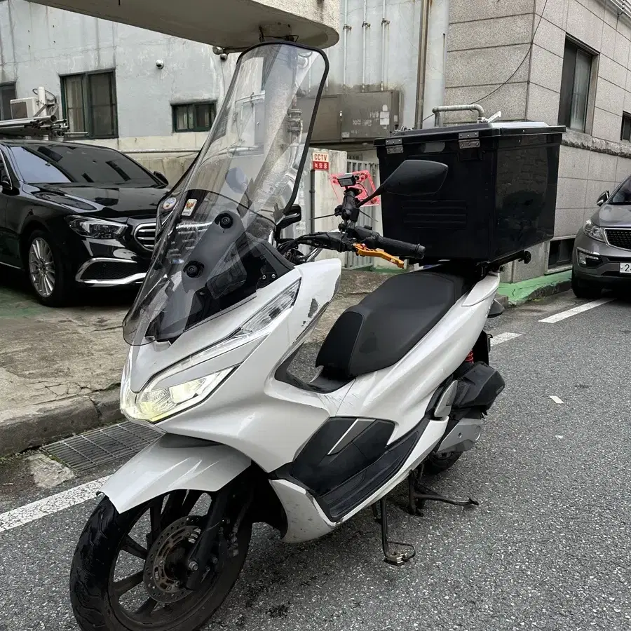 혼다 Pcx 125cc 19년식 저렴하게 바이크 급처합니다.