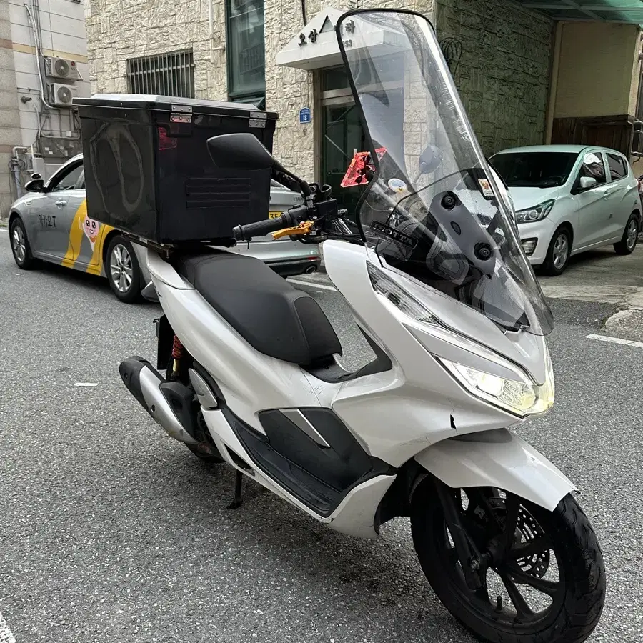 혼다 Pcx 125cc 19년식 저렴하게 바이크 급처합니다.