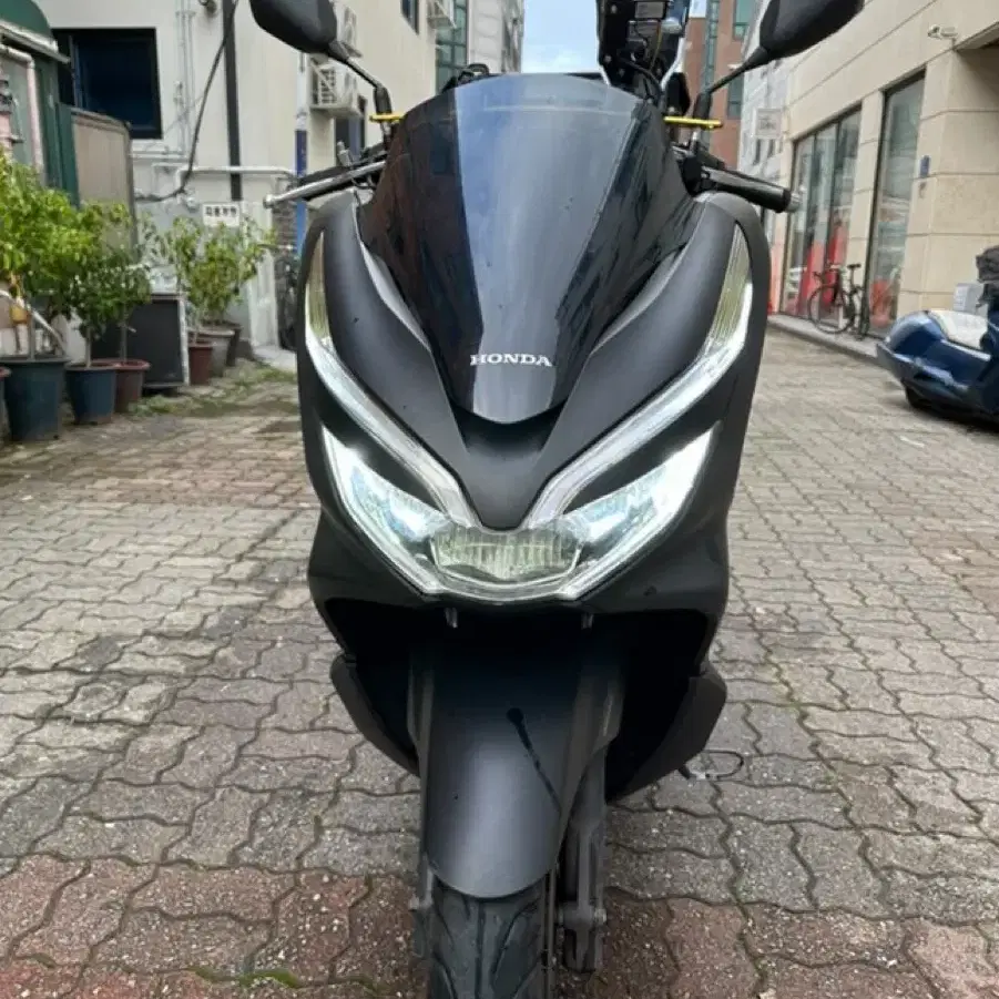 혼다 Pcx 125cc  20년식 3만 9천키로대