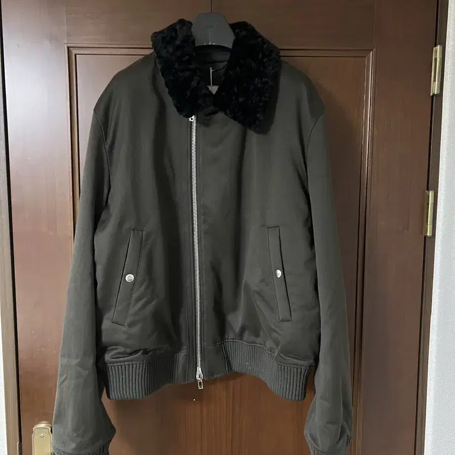 버버리 shearling collar bomber jacket xl