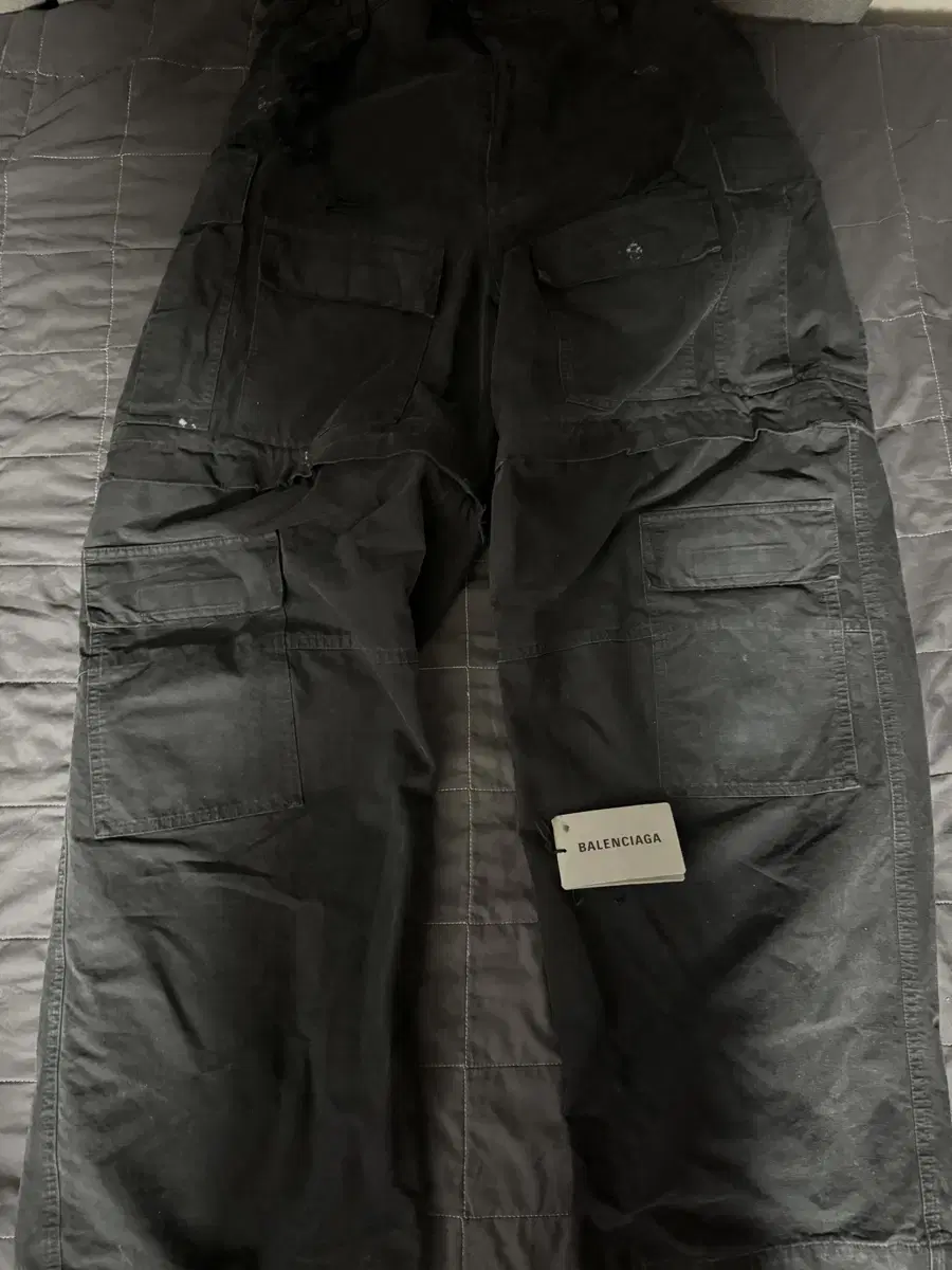 [XS]Balenciaga Destroyed Large Cargo Pants