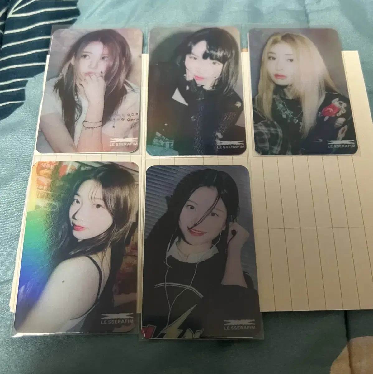 Le sserafim prismatic scanning photocards sell (reserved until this zuu)