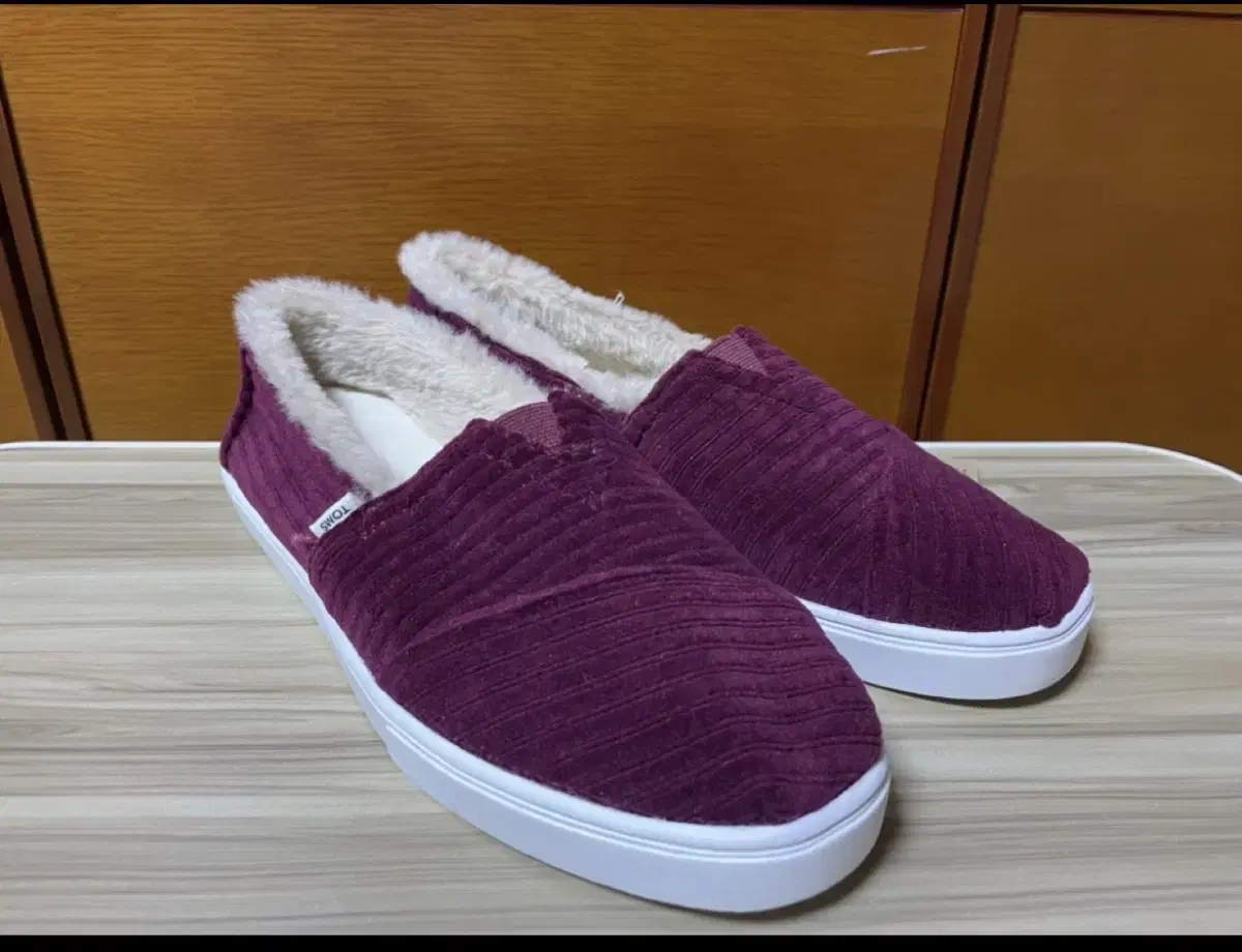 탐스 Toms 알파가타컵솔 퍼 슬립온 8 250