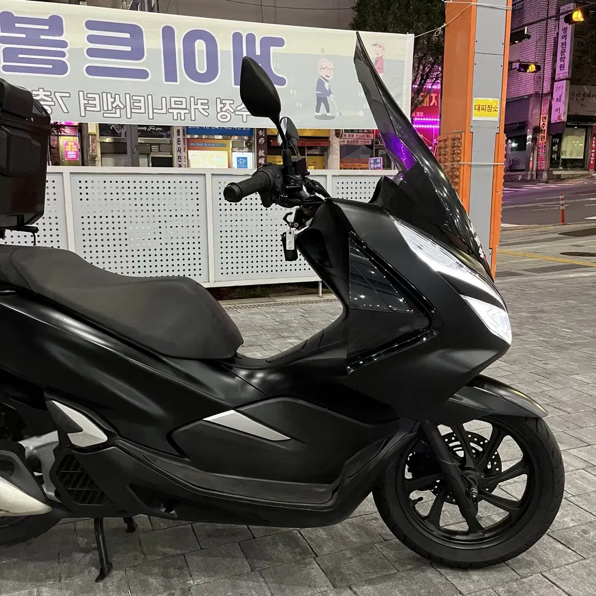 2020 pcx125 블랙색상 깨끗한 오토바이 165만원