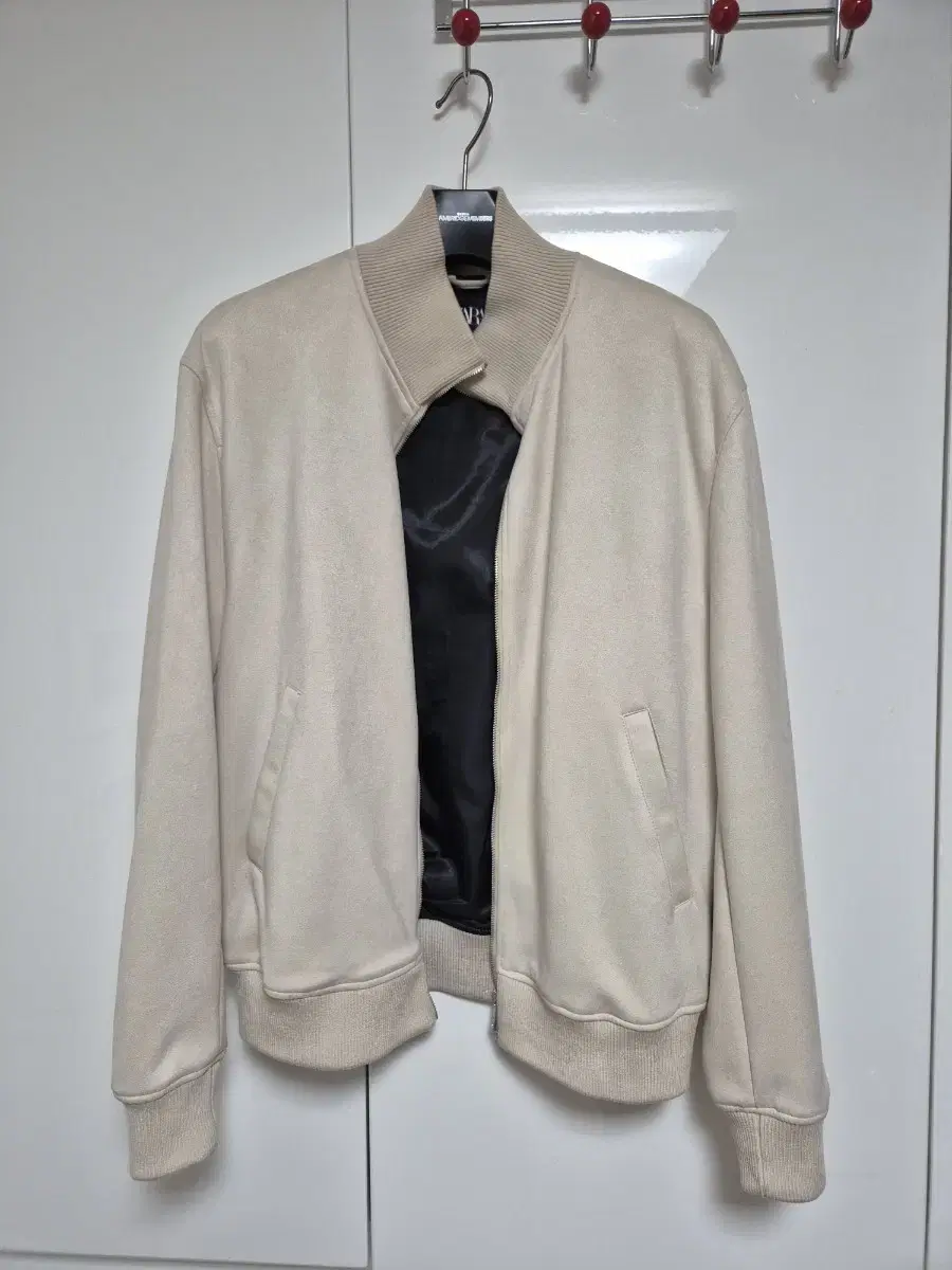 ZARA Zara Suede jacket sells out