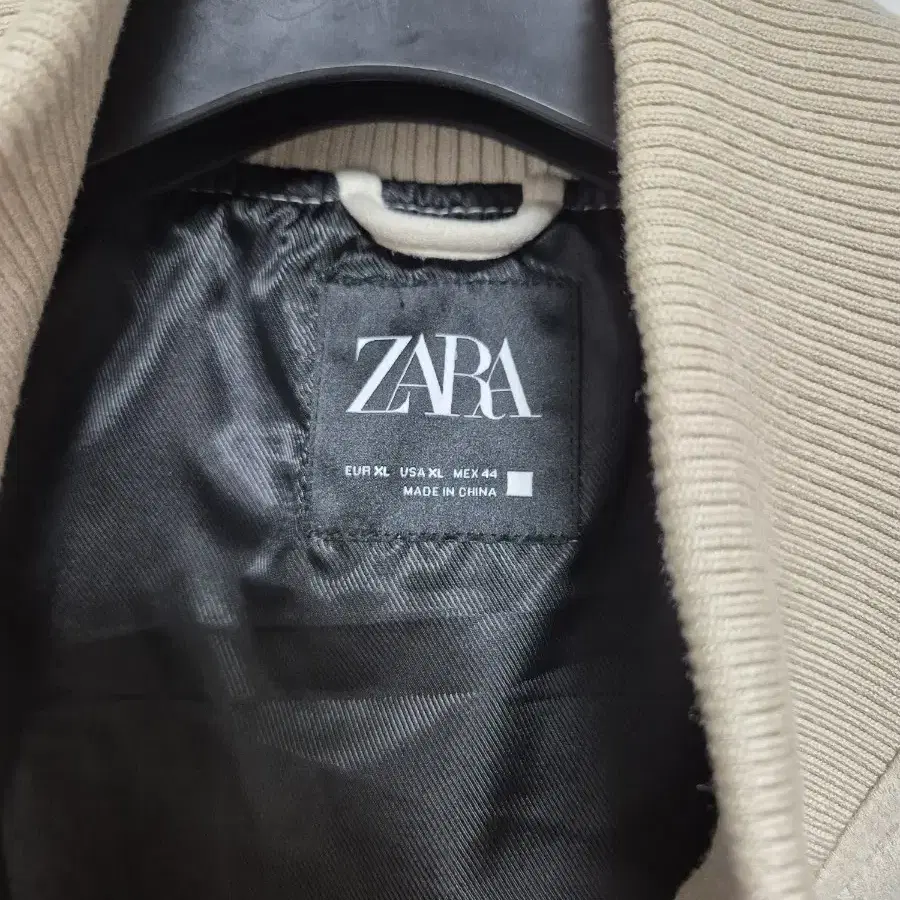 ZARA 자라 스웨이드 자켓 팝니다