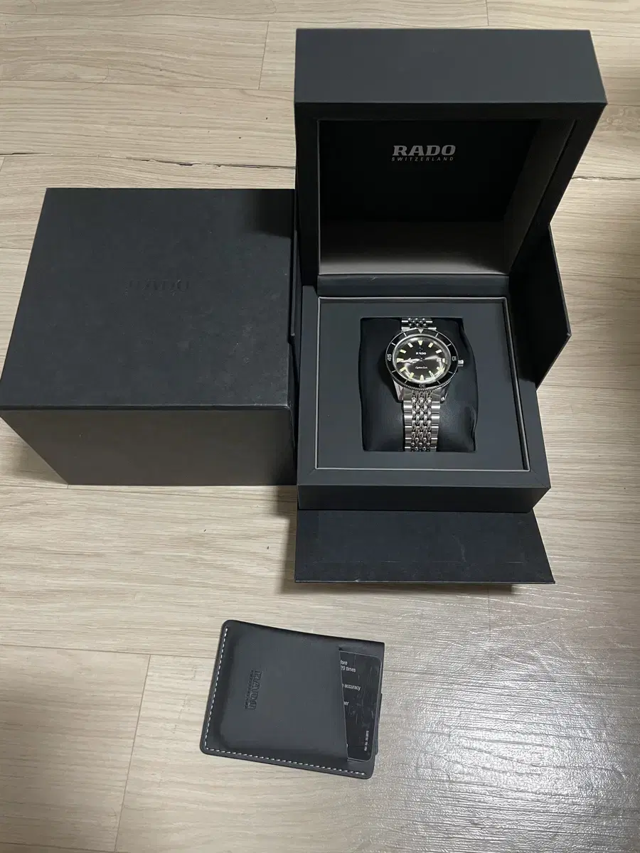 라도 캡틴쿡 42mm 복각모델 판매