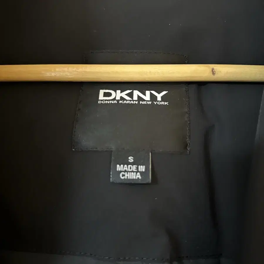 DKNY 패딩자켓 100