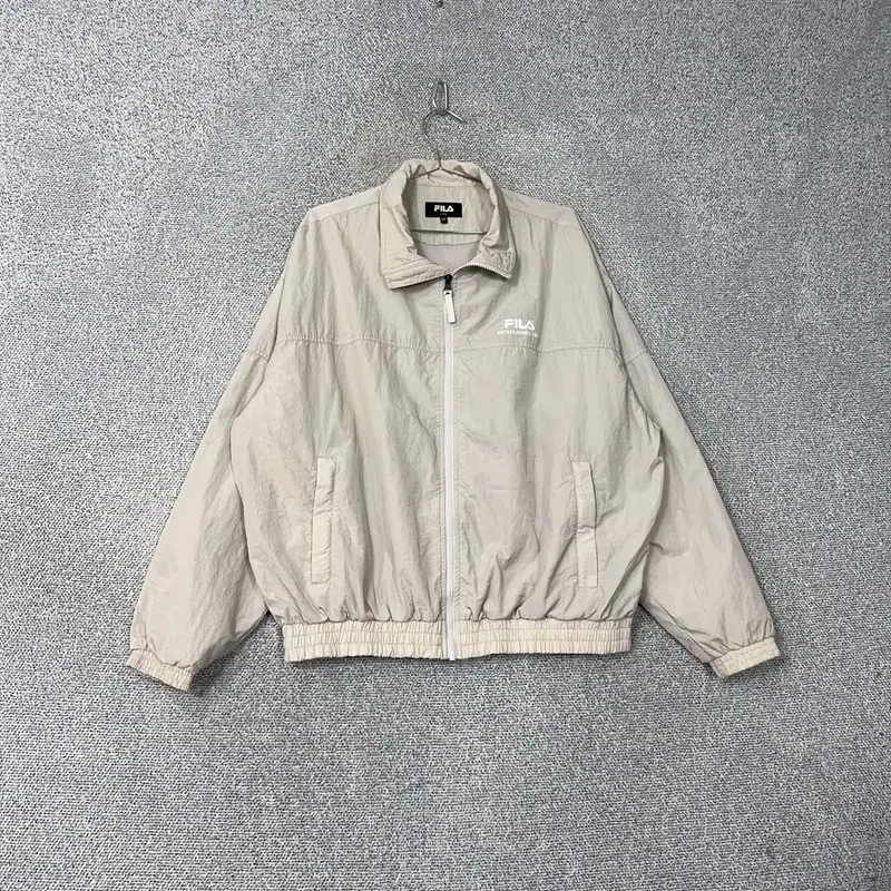 Wheela Logo Casual Nylon Windbreaker Jacket L