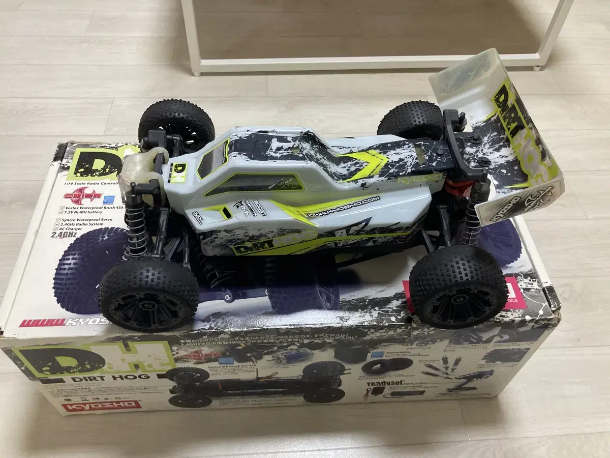 Kyosho RC car 4-wheel dirt hog dirt hog rc car sell.