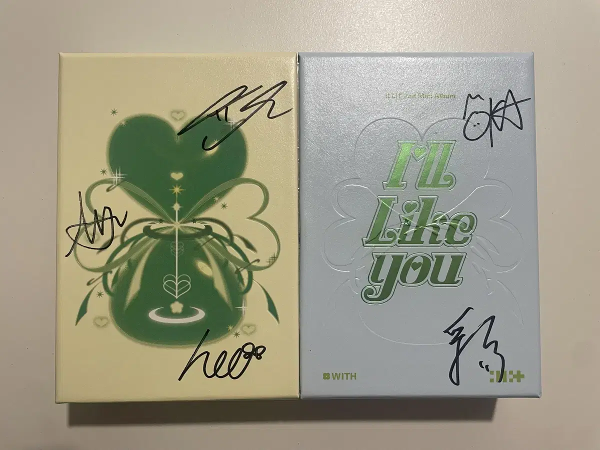 ILLIT Cherry signed autographed album