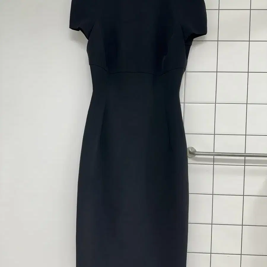 아보아보 원피스 (stand collar slim line dress)