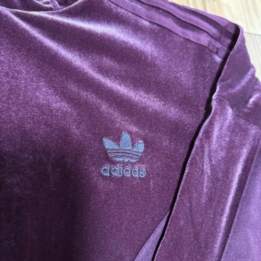 [adidas] 벨벳 루즈핏 집업 자켓