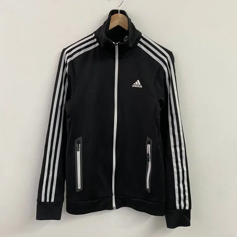 [95] Adidas Tracktop Base Jersey Black