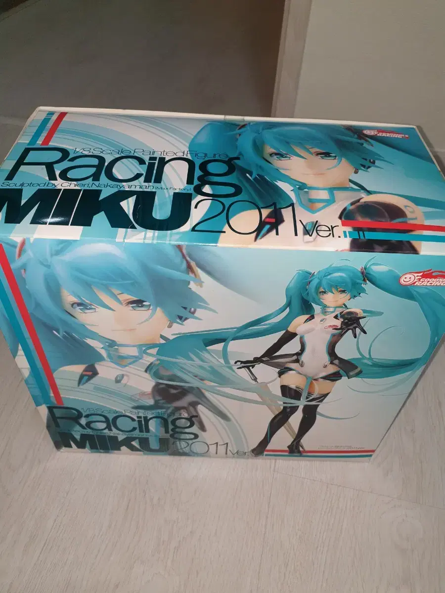 [Unsealed] Good Smile 2011 Racing Miku Figure