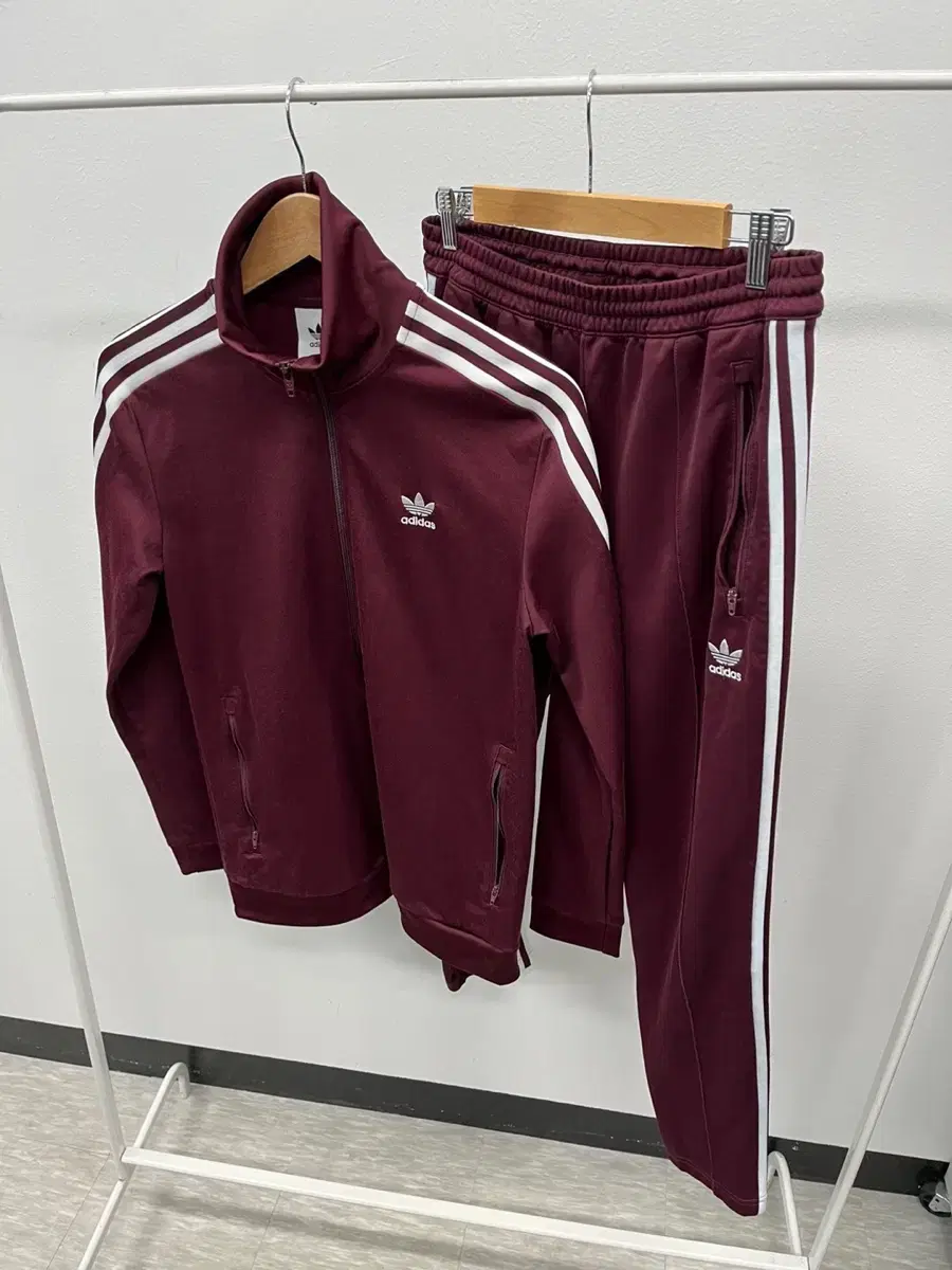 95-100,30-31) Adidas Beckenbauer Burgundy Setup