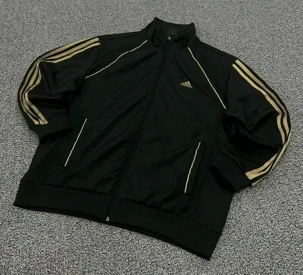 Adidas Triangle Logo Black and Gold Keum Jersey105