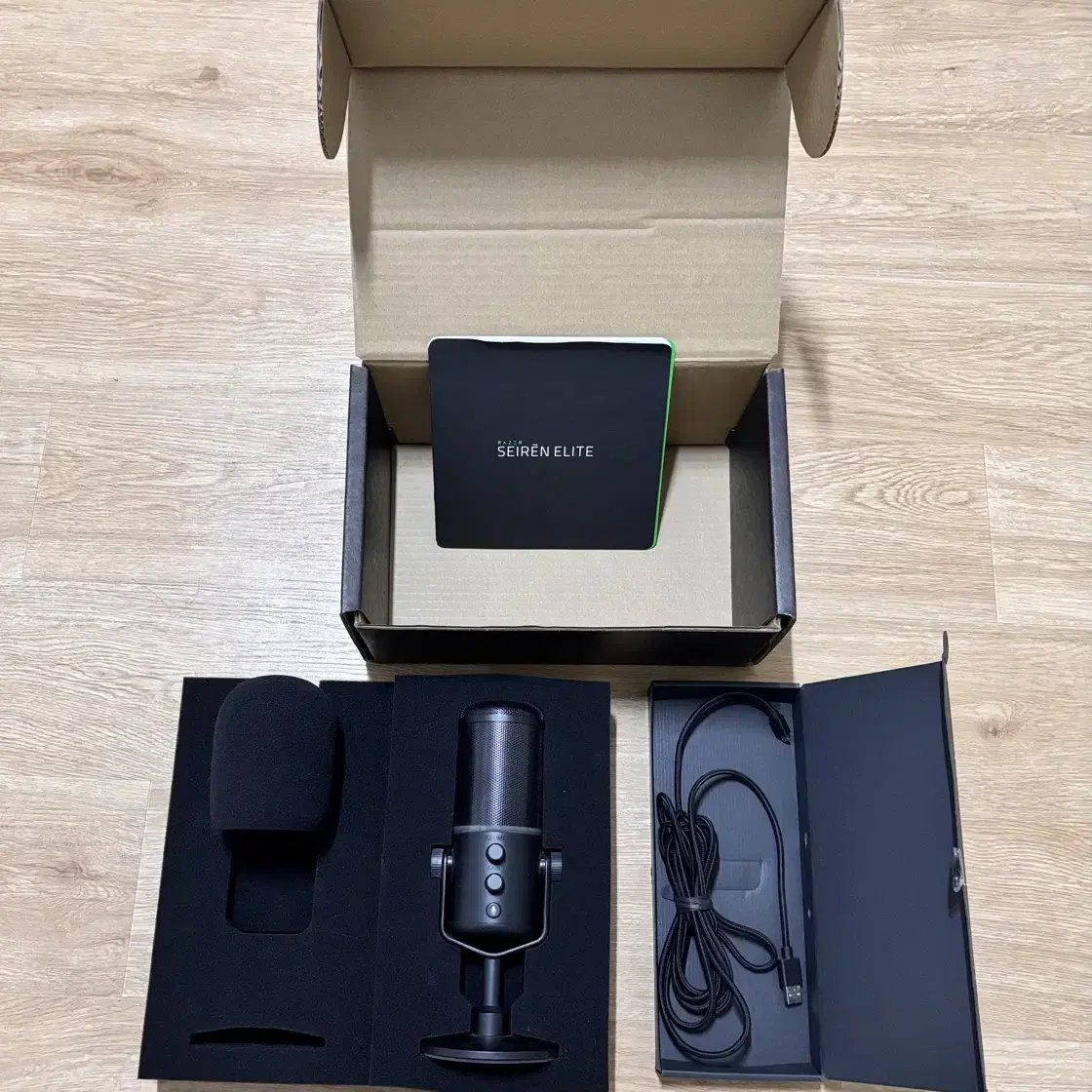 RAZER SEIREN ELITE 풀박스