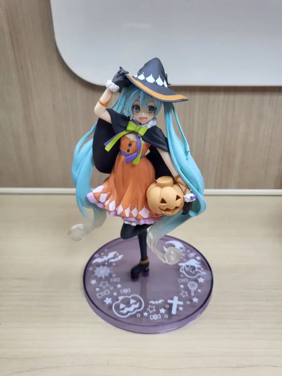 Halloween Hatsune Miku Figures