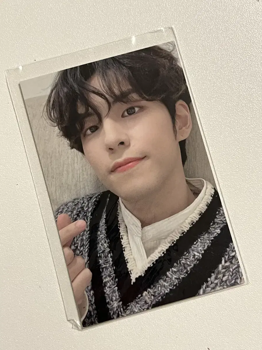 Day 6 OnePill 2019 GiftCon photocard Handheart