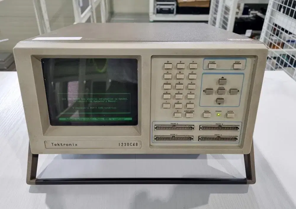 Tektronix 1230 Logic Analyzer 로직분석기