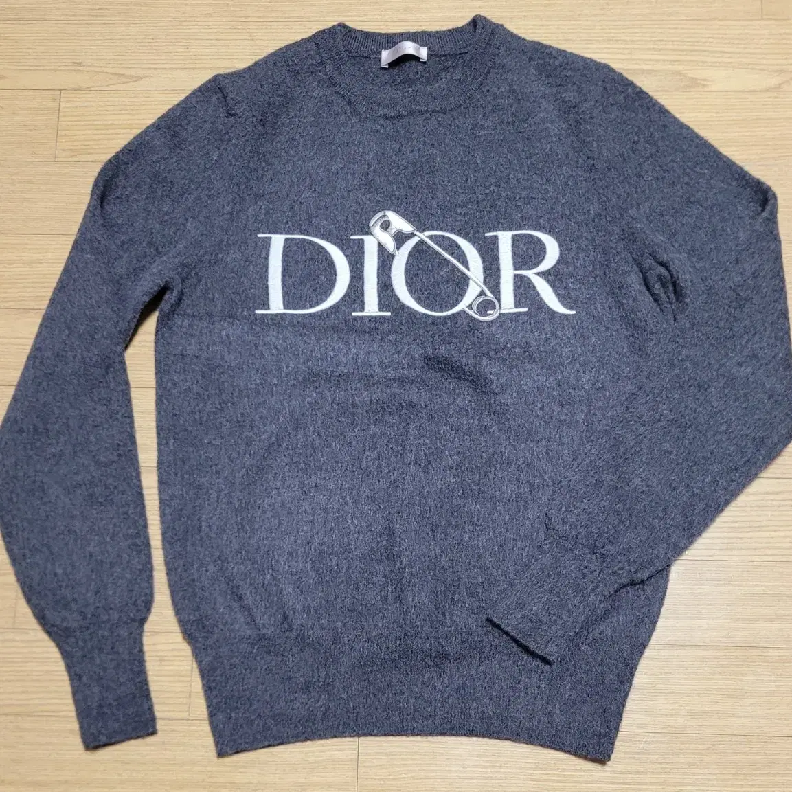 Dior 울 라운드니트