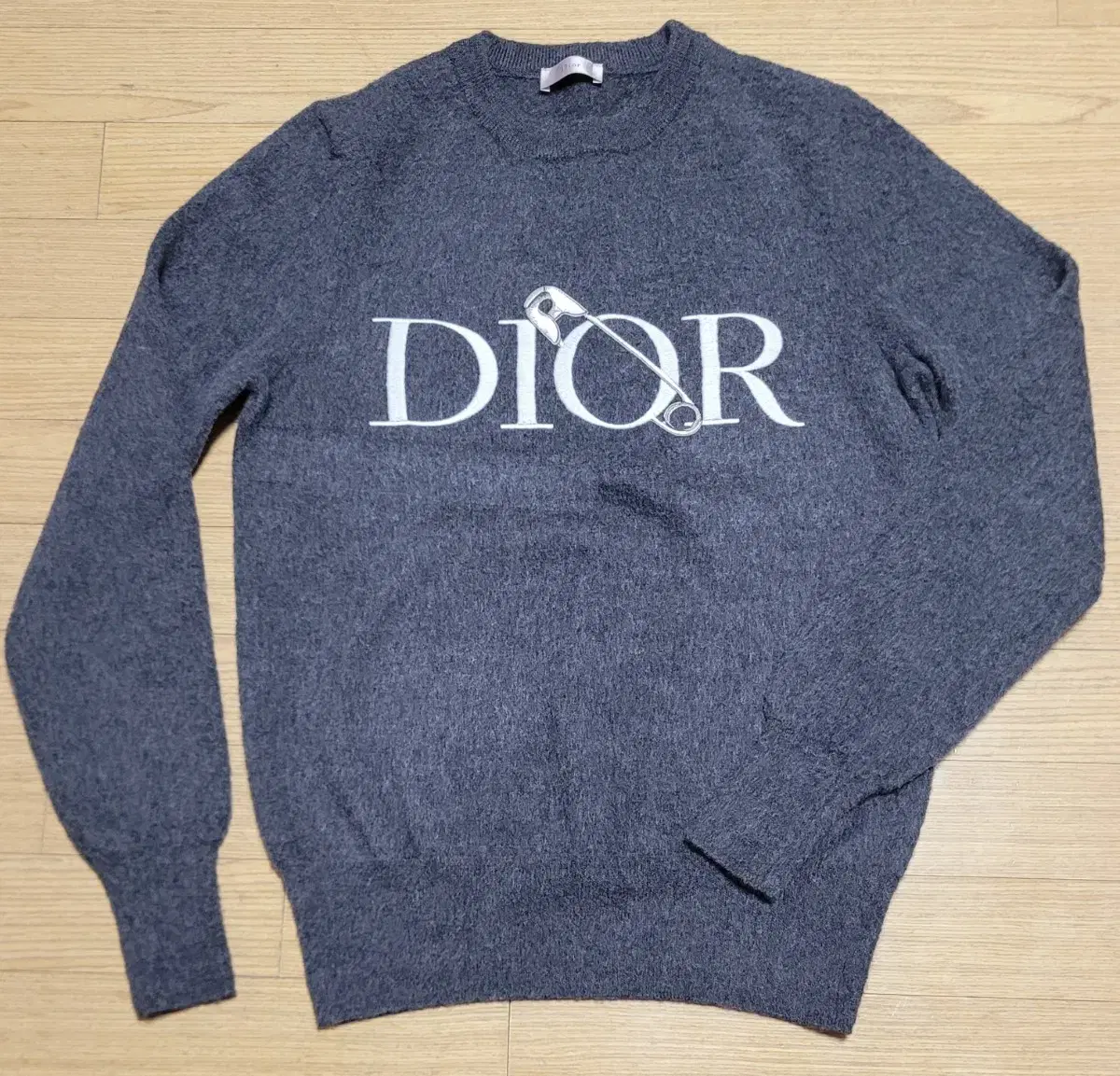 Dior 울 라운드니트