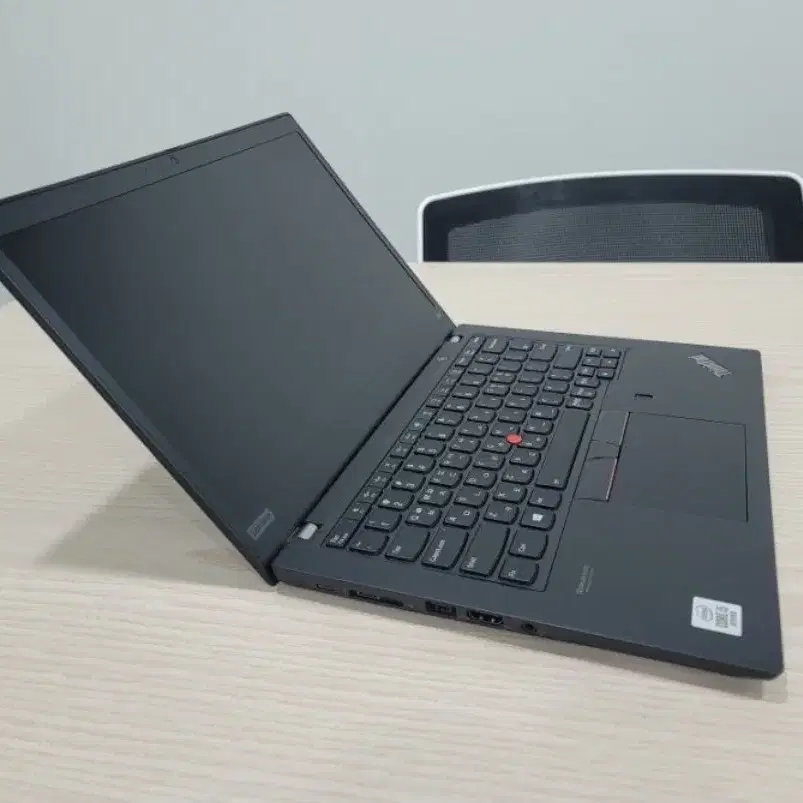 레노버 X13 ThinkPad 노트북