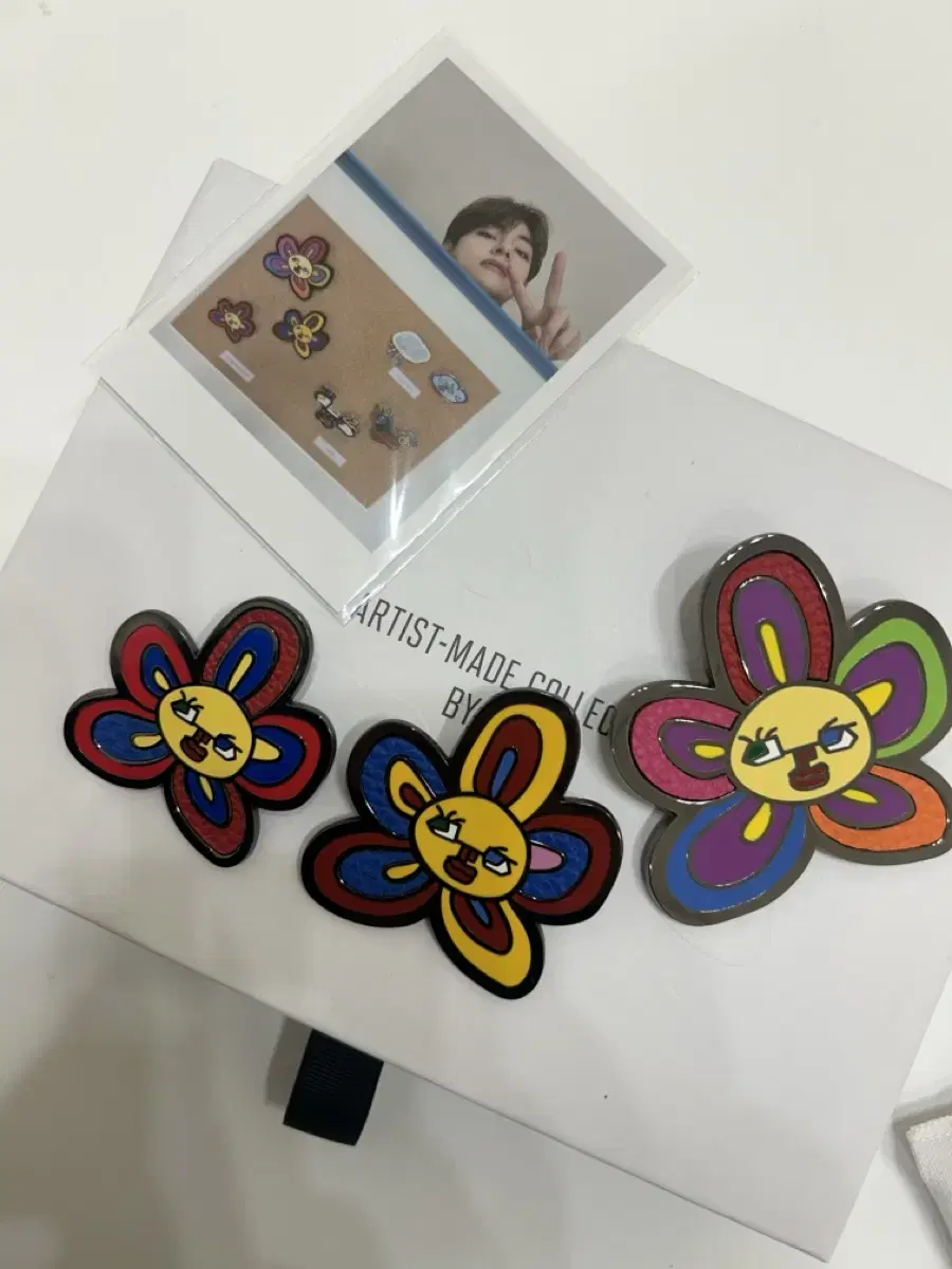 BTS v brooches full set transferred artistMay Arteme wts