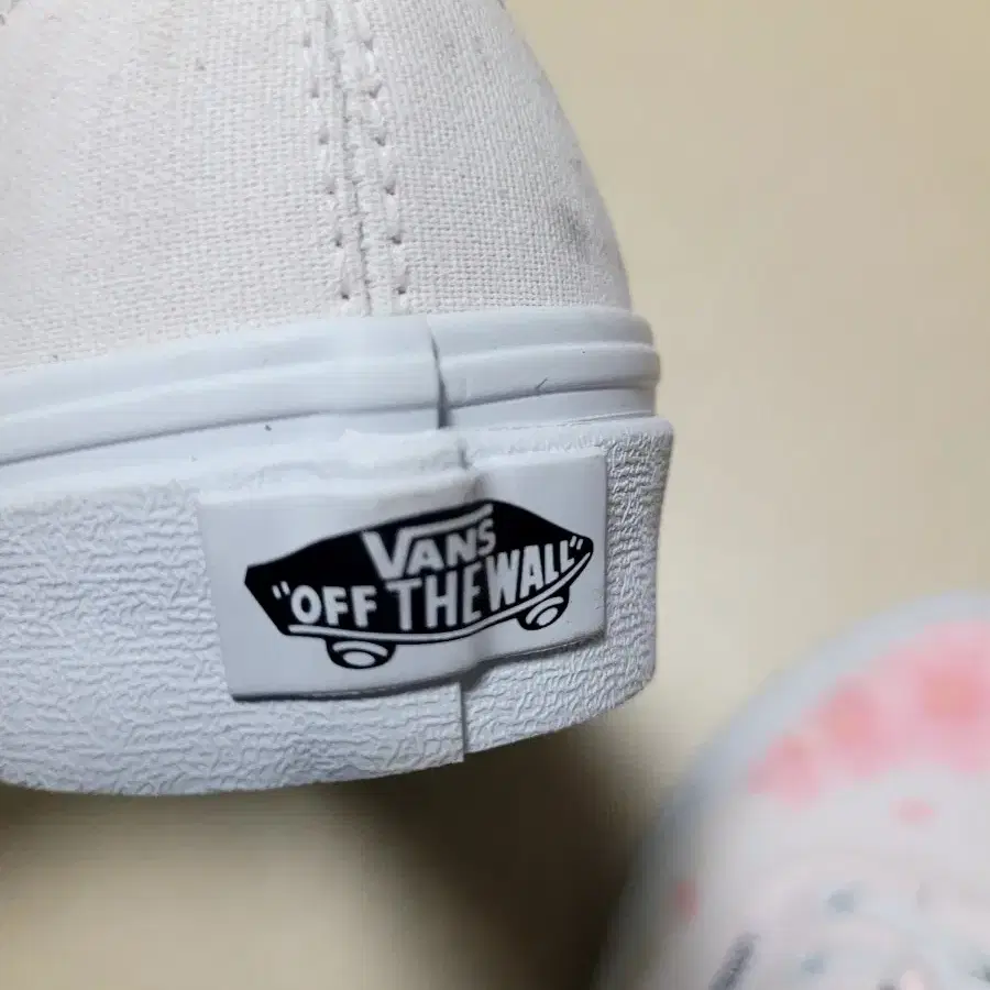 VANS 반스어센틱 운동화 230