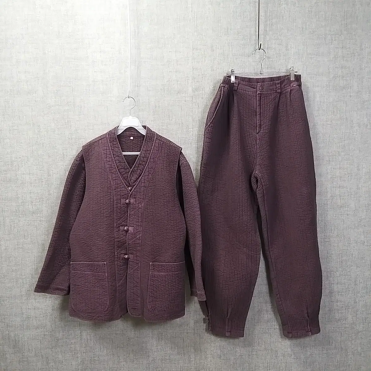 7g. Cotton quilted living clothes 3-piece brown-purple men100