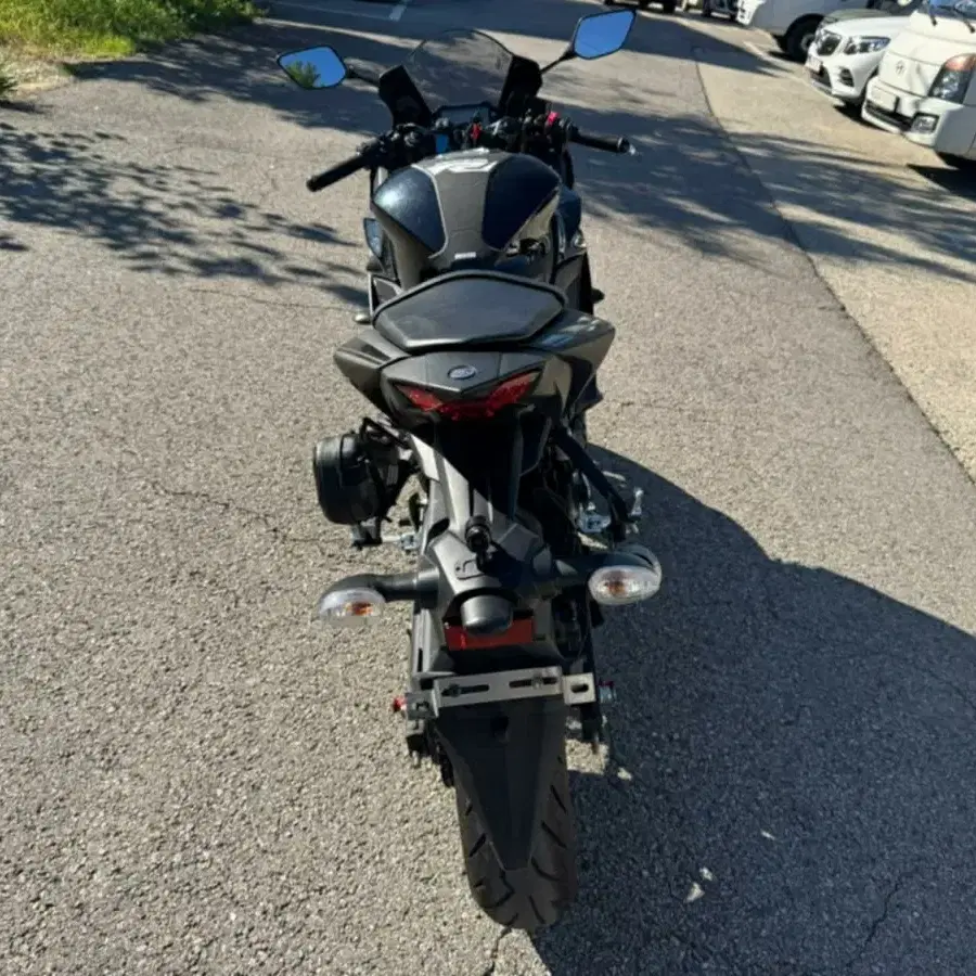 야마하 yzf r3 21년형 짧은키로수 판매합니다