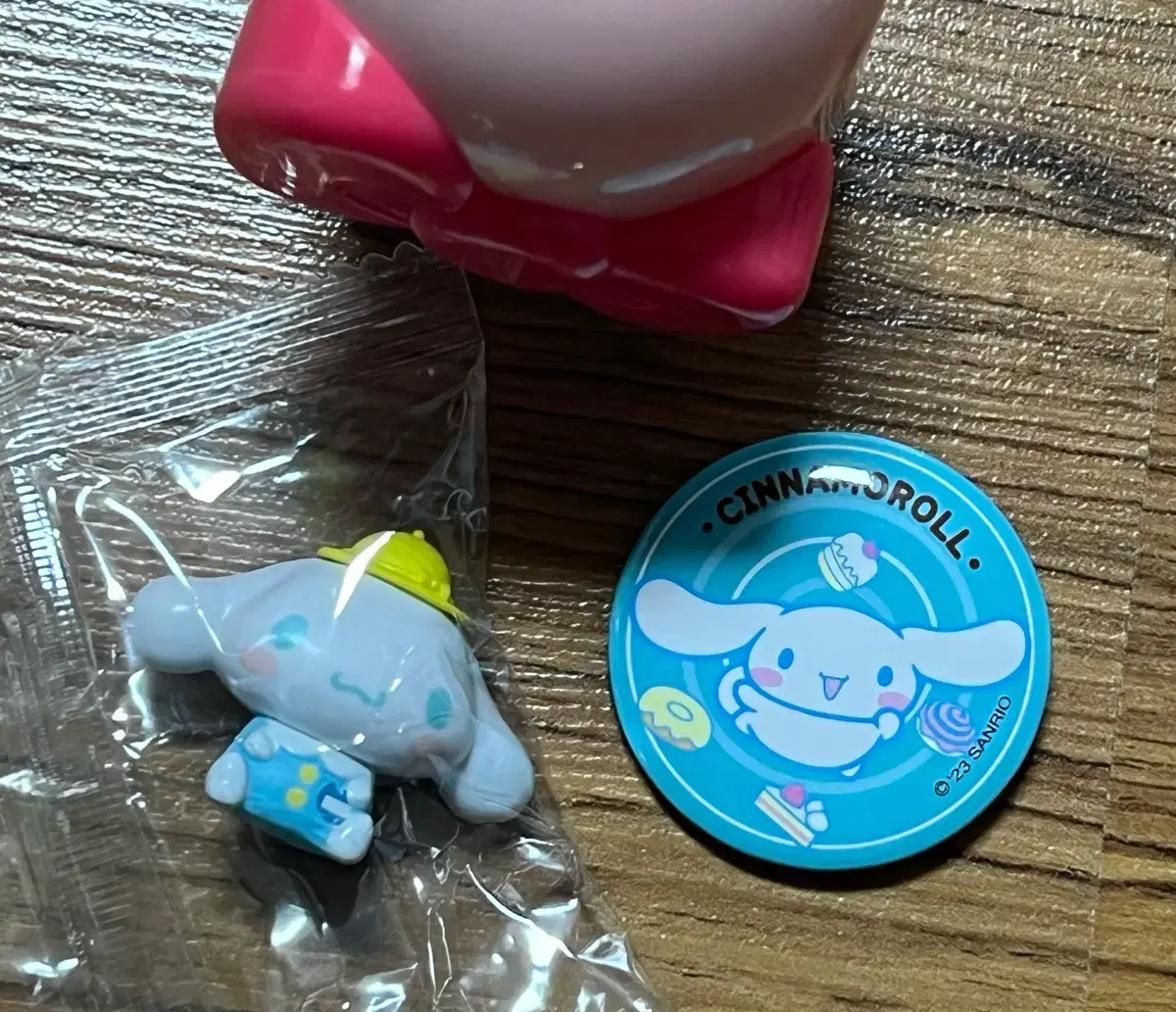 Cinnamoroll Maijussi Pin Badge in bulk