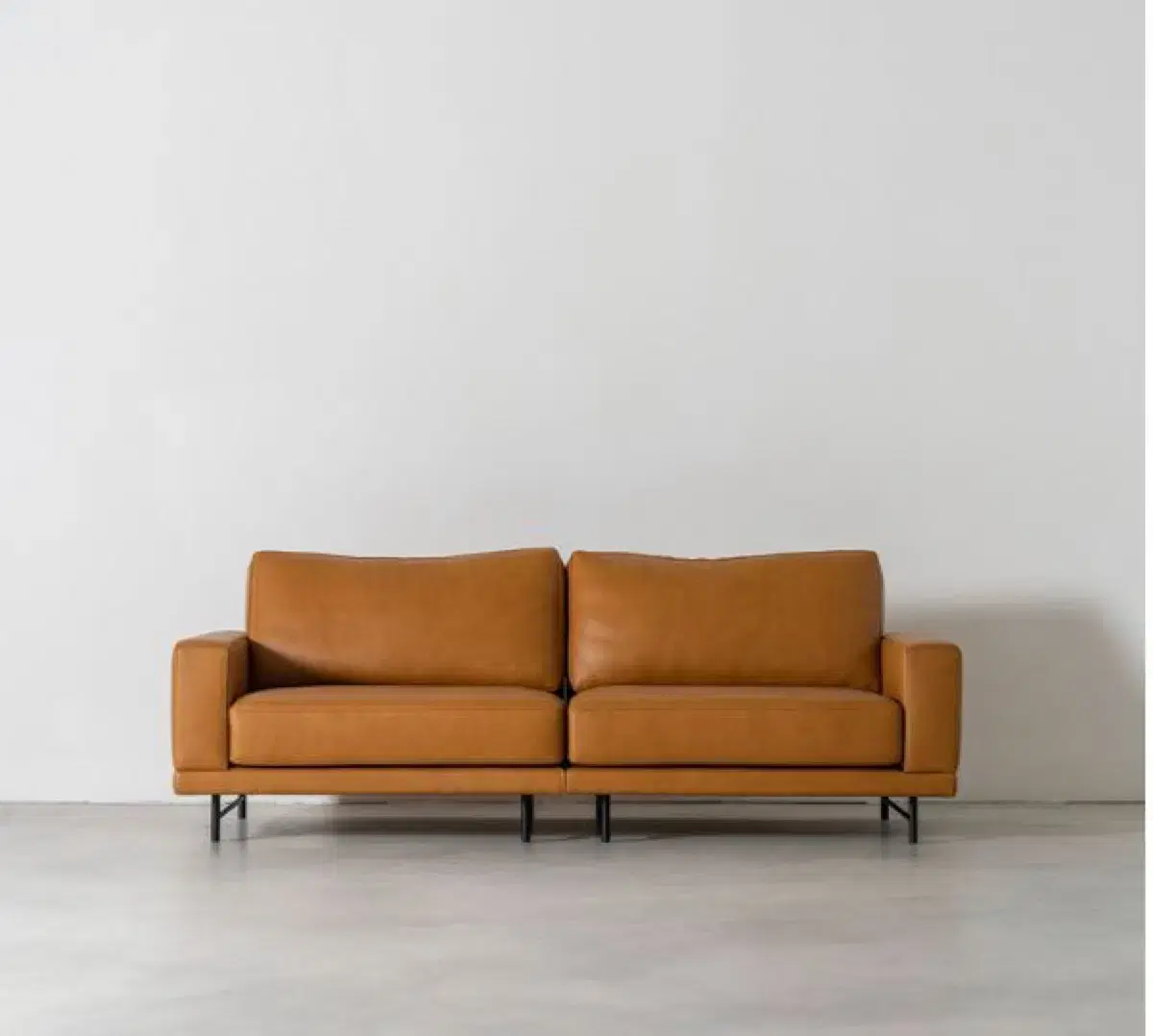 메이그 마티(MAIG MATI) MOU LEATHER SOFA 3.5 소