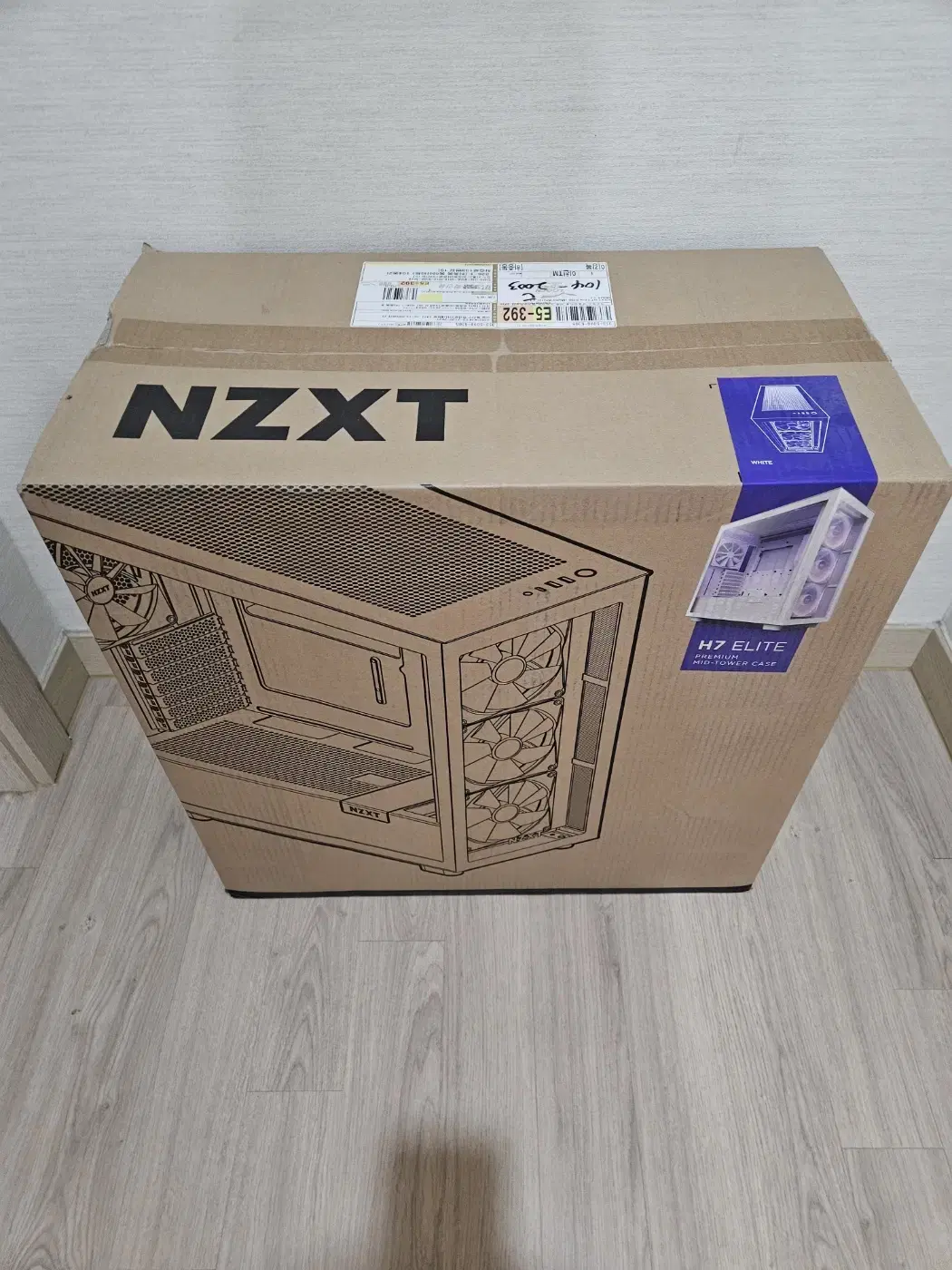 (미개봉)NZXT H7 Elite (매트 화이트) 케이스 신품 팝니다!~