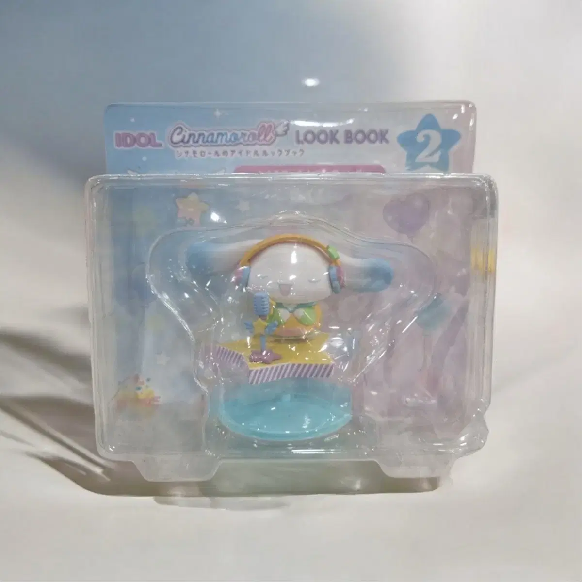 (New)Sanrio Idol Cinnamoroll LOOK BOOK Figure