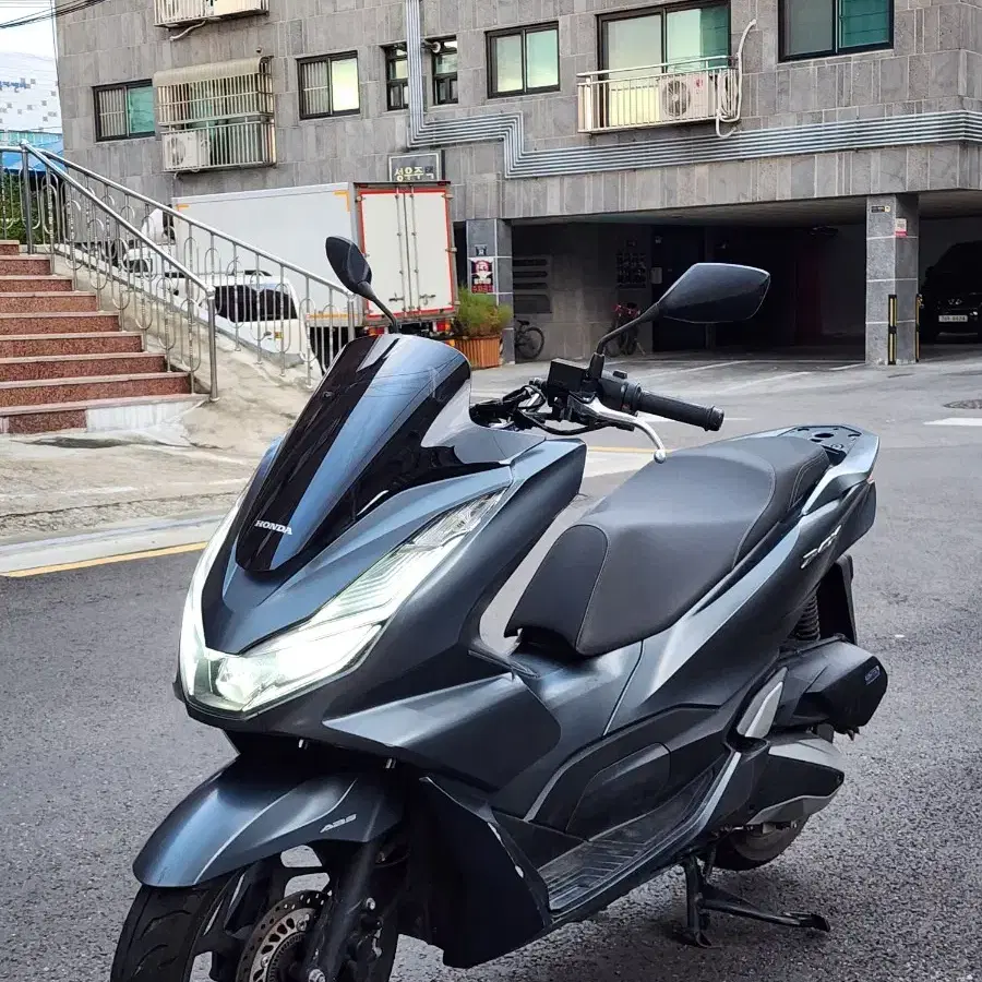 혼다 PCX125 21년식 ABS모델 출퇴근용 판매합니다