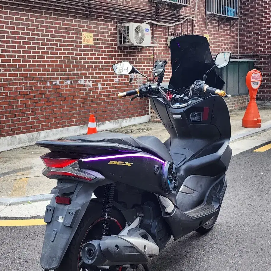 혼다 PCX125 19년식 더뉴 출퇴근용 판매합니다