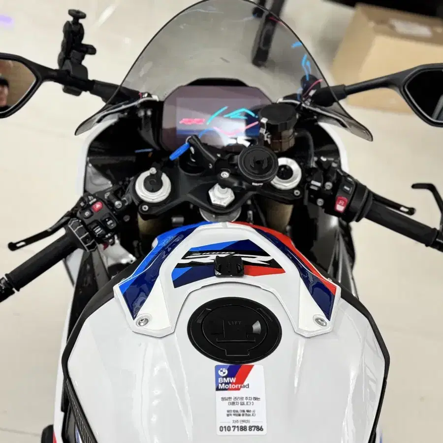 23년식5월출고 s1000rr m carbon package