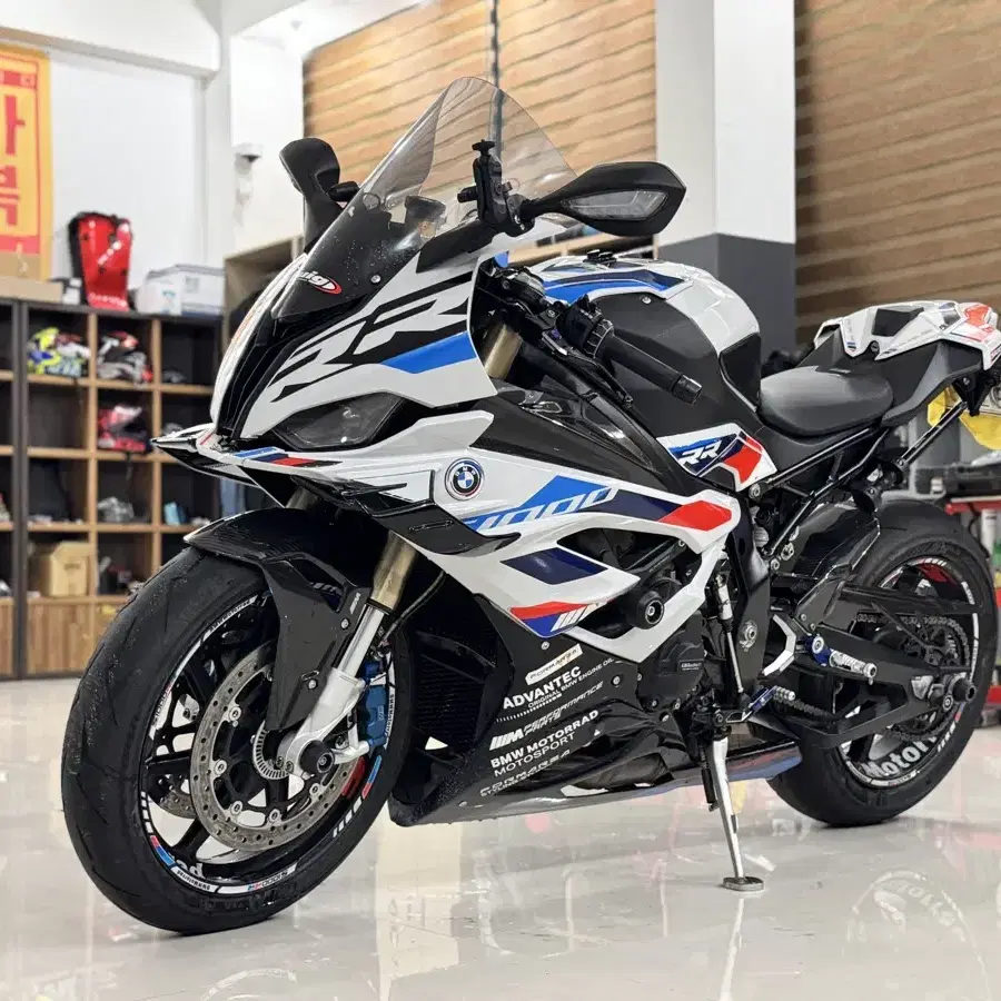 23년식5월출고 s1000rr m carbon package