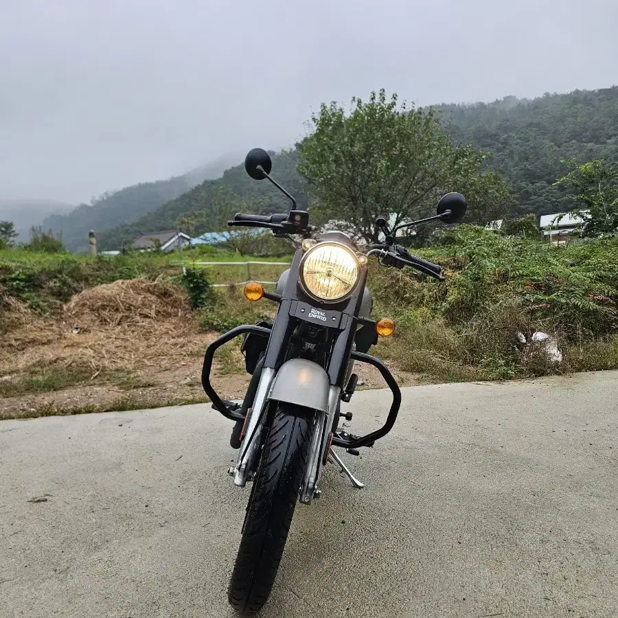 로얄엔필드 무사고 무꿍 무기스1500km 신차수준 클래식350 대차나판매