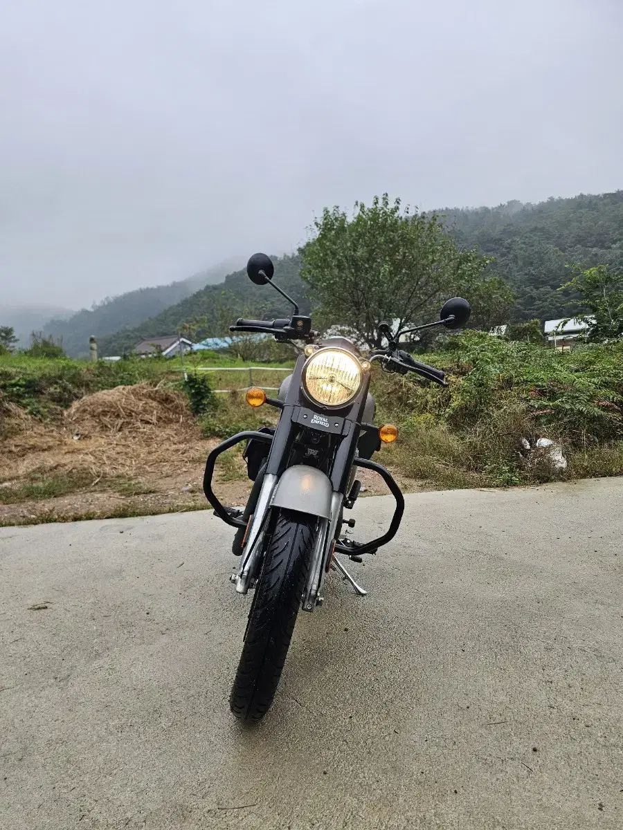 로얄엔필드 무사고 무꿍 무기스1500km 신차수준 클래식350 대차나판매